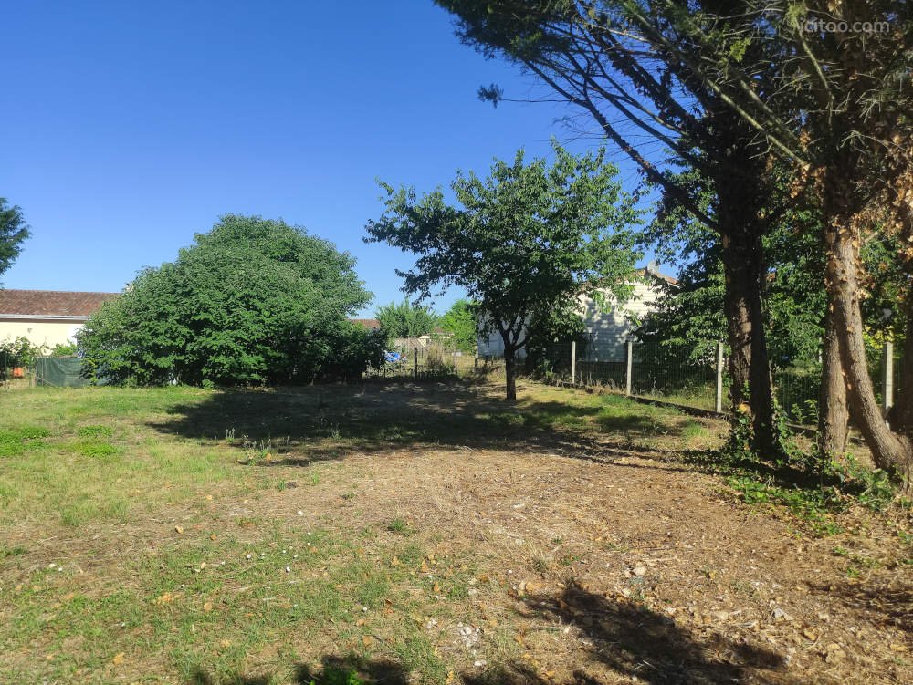 Terrain à vendre à La Boixe, 607 m² – photo 1 sur 9