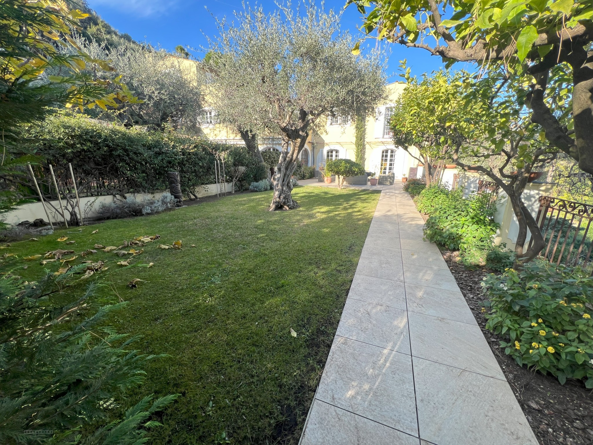Appartement à vendre à Nice, 243 m², 6 pièces – photo 1 sur 6