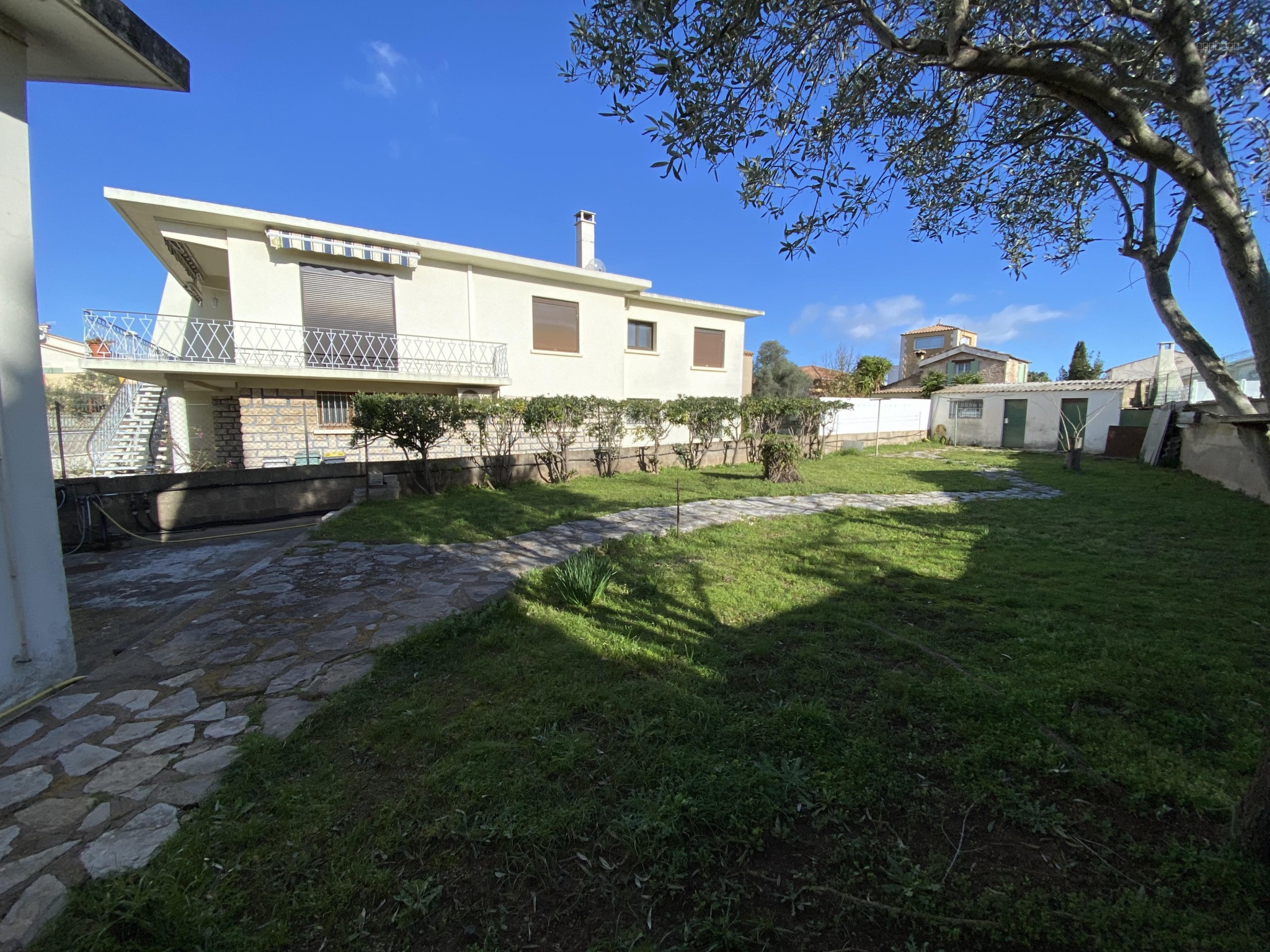 À louer à l’année Jolie maison meublée T3 avec jardin au cœur de Frontignan — photo 3