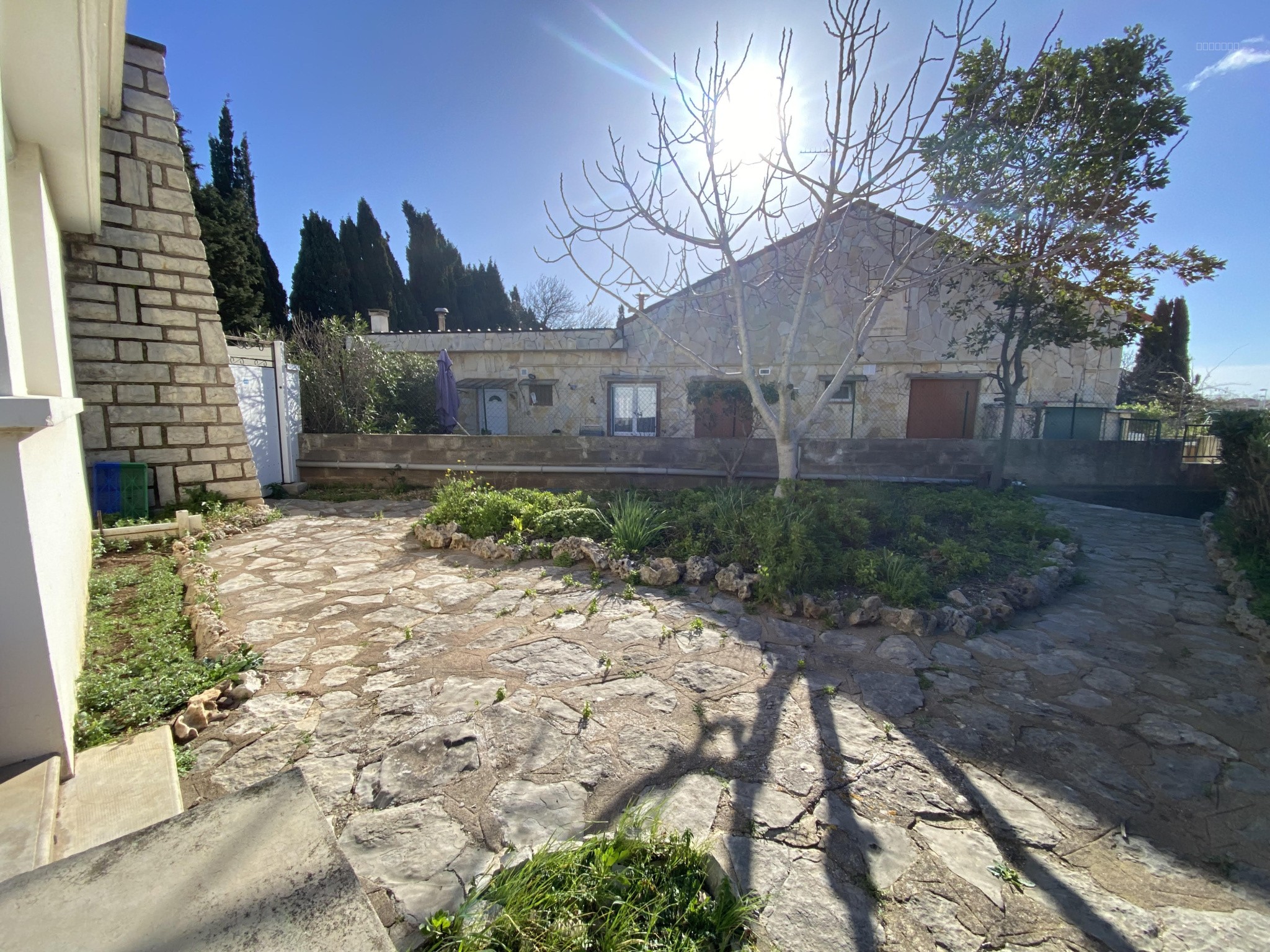 À louer à l’année Jolie maison meublée T3 avec jardin au cœur de Frontignan — photo 1