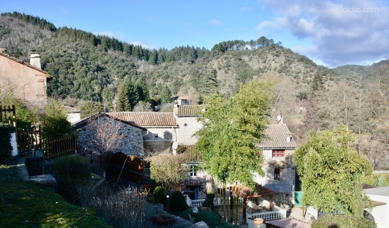 Maison à vendre à L'Estréchure, 173 m², 7 pièces – photo 1 sur 6