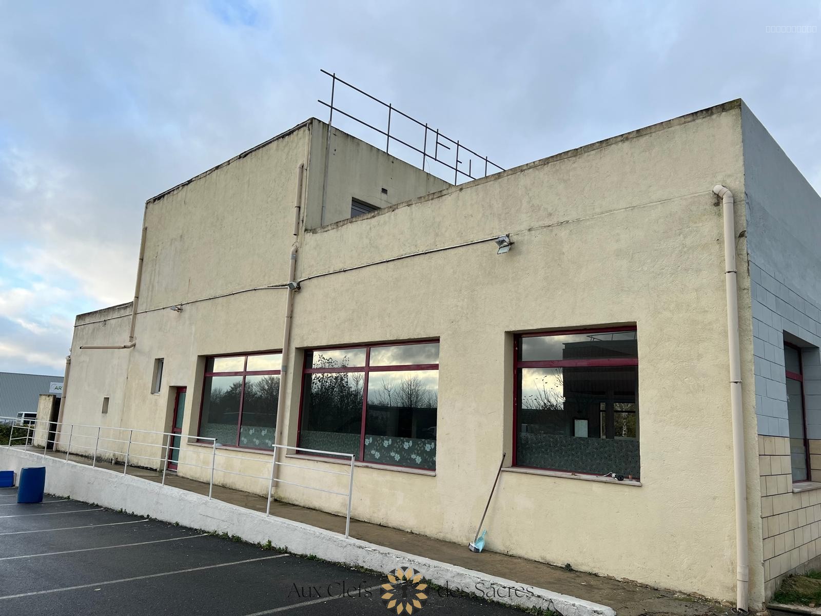 Bien immobilier à vendre à Reims, 322 m² – photo 1 sur 14