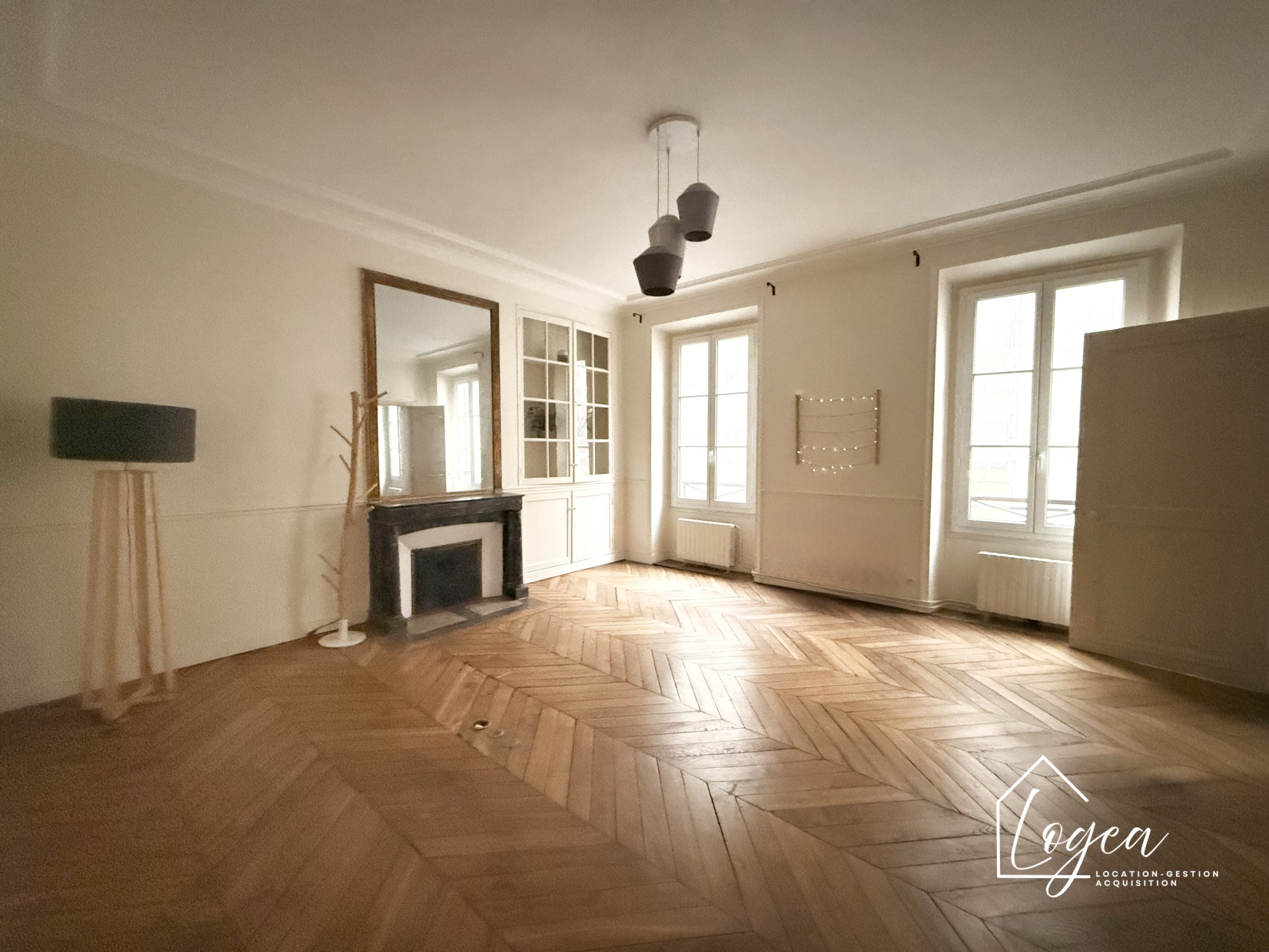 Appartement à vendre à Paris, 99,1 m², 6 pièces – photo 1 sur 11